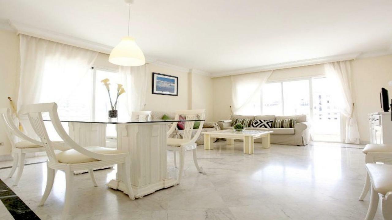 Center Puerto Banus -3 Bedrooms Марбелья Екстер'єр фото